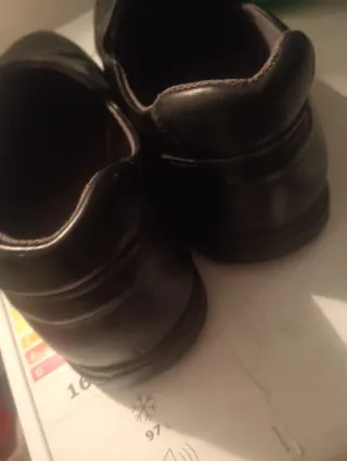Zapato de trabajo negro