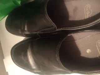 Zapato de trabajo negro