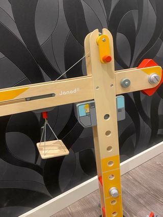 Grúa de madera Janod