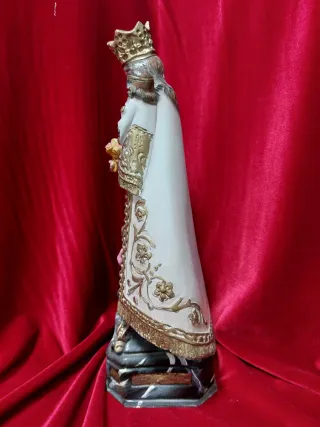 Virgen de los Desamparados Olot 32 cm