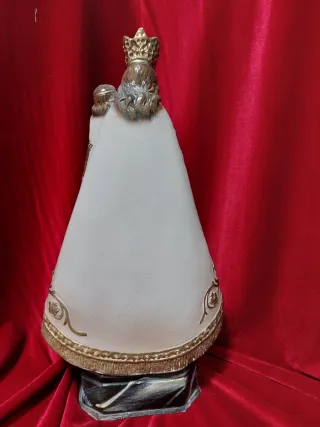 Virgen de los Desamparados Olot 32 cm