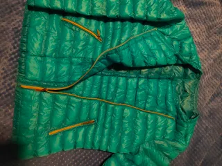 Chaqueta plumífero verde