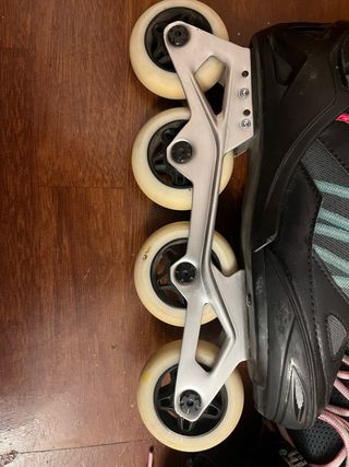 Patines en línea negros y rosas. Talla 38-41