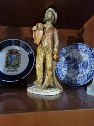 Figuras de cerámica decorativas
