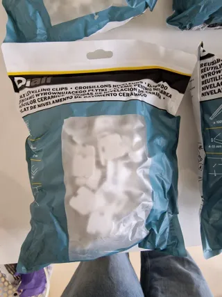 Bridas y cuñas nivelantes para azulejos