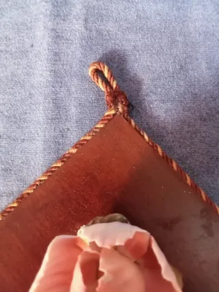 Antico quadro con rosa in porcellana anni 50