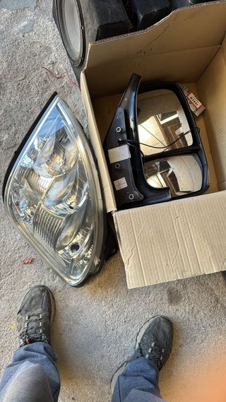 Farol e Espelho Iveco 2.3 hpe 2010-2016