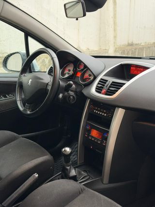 Peugeot 207 Peugeot 207 Sport 1.6 VTi 16v 120