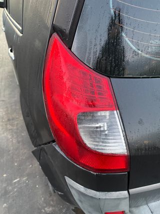 PILOTO TRASERO IZQUIERDO RENAULT SCENIC II 1.5 DCI