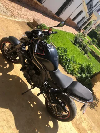 Kawasaki ER6N Negra