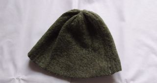 Sciarpa e cappellino verde