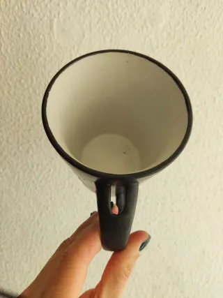 Conjunto 2 canecas pretas com flores