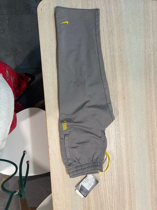Pantalones Nike niño 6-8 años