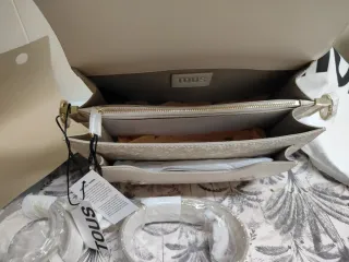 Bolso bandolera Tous beige y gris