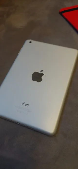 iPad Mini 1 Plata/Blanco