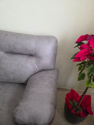 Sofá gris polipiel