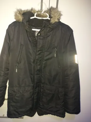 Chaquetón negro talla 12-14 años