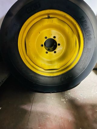Llantas John Deere R20