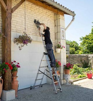 ESCALERA MULTIUSOS ALUMINIO 6+6+6