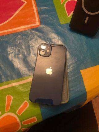 iPhone Azul 12 mini salud de la batería 83