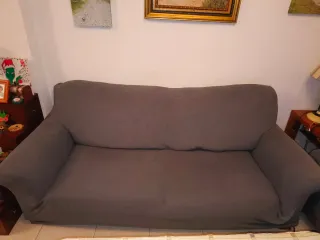 Sofás 3 y 2 plazas rojo. El precio es por los dos