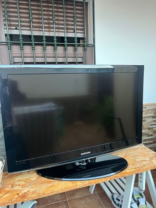 Televisión Samsung Negra 37”