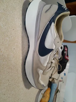 Zapatillas Nike Beige y Azul Casual