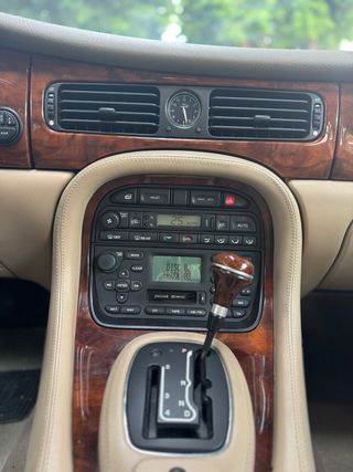 Jaguar XJ 2000