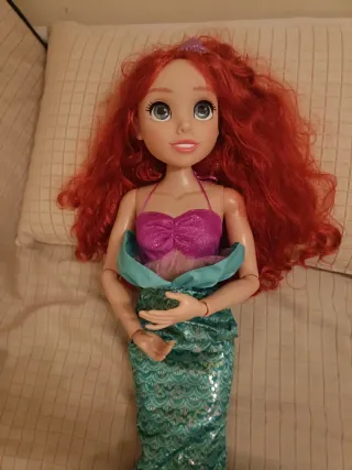 Muñecas Princesas Disney Rapunzel y Ariel 80cm