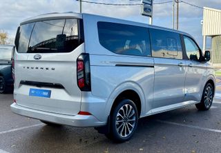 FORD Tourneo Custom 2.5 Duratec PHEV L2 Titanium e