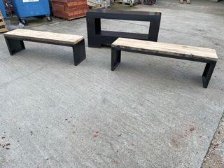 Estanterías metálicas y de madera