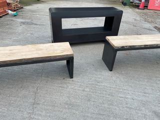 Estanterías metálicas y de madera