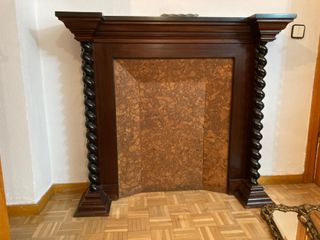 Chimenea decorativa de madera y corcho