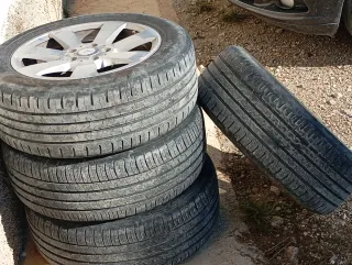 Llantas Mercedes 16 con neumáticos