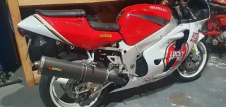 Suzuki GSX 600 R