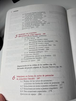 Ecuaciones Diferenciales Con Aplicacion de Mode...