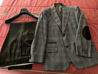 Traje de caballero azul y marrón