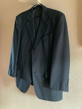 Traje de caballero azul y marrón