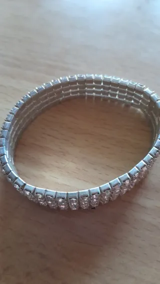Bijoux eleganti argentati con strass