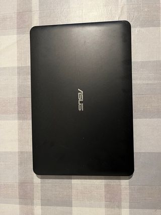 Portátil Asus X555LAB Intel Core i3