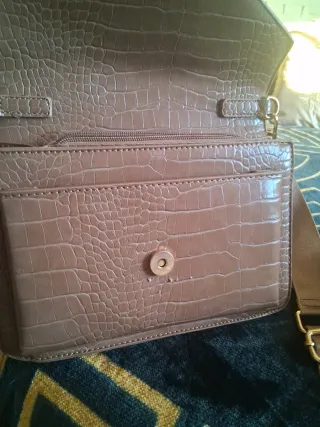 Lote bolso y gorra marrón