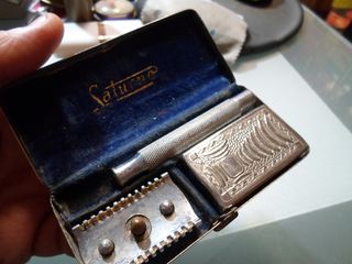 Estuche Saturno para máquina de afeitar