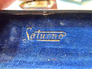 Estuche Saturno para máquina de afeitar