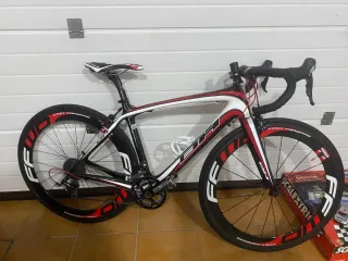 Bicicleta de carretera BH Prisma Carbono