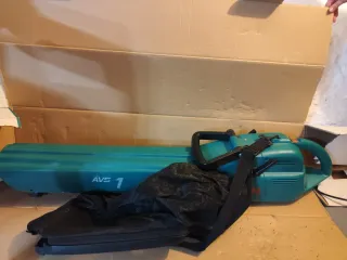 Aspiradora de Jardín Bosch AVS 1