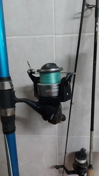 Cañas de pescar y soportes