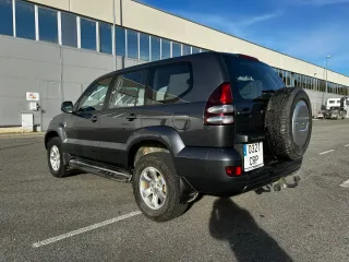 Toyota Land Cruiser 2004