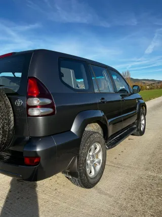 Toyota Land Cruiser 2004