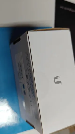 Router Ubiquiti ER-X precintado