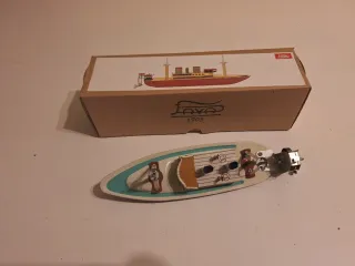 Barco de hojalata Paya 1905.